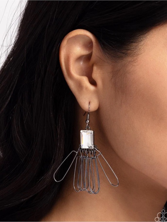 paparazzi Jewelry - Factory Flair Black Earring
